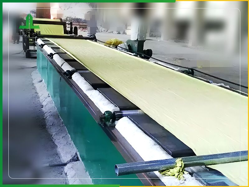 火炕（kàng）式造紙機